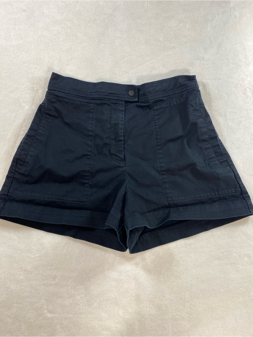 Aritzia Wilfred Navy Blue High-Waisted Patch Pocket Cuffed Shorts Size 6